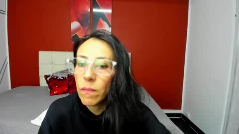 Snapshot of abrillee1 chatting on February 26, 2025, 7:49 pm ABRIL online show from February 26, 2025, 7:49 pm