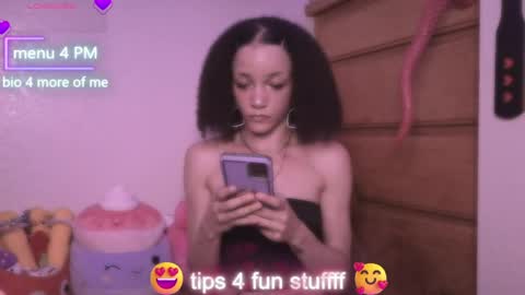 Peach online show from April 16, 2026, 2:56 am