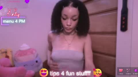Snapshot of abruisedpeach chatting on July 2, 2026, 2:55 am Peach online show from July 2, 2026, 2:55 am
