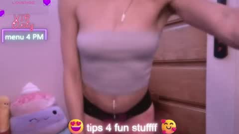 Snapshot of abruisedpeach chatting on July 9, 2026, 2:26 am Peach online show from July 9, 2026, 2:26 am