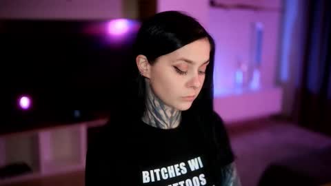 acid_pie online show from October 21, 2025, 8:09 pm