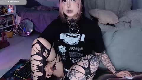 Acid or Iya  vacation November 19 to November 26 online show from October 18, 2025, 9:15 pm