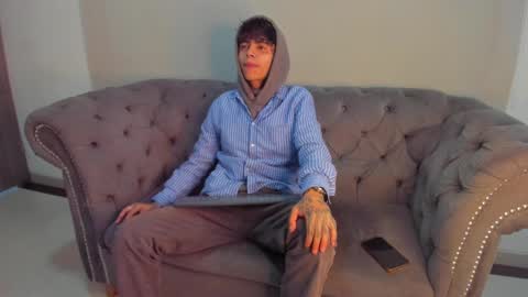 Snapshot of acidmilo chatting on December 4, 2024, 11:52 am Acid Milo online show from December 4, 2024, 11:52 am