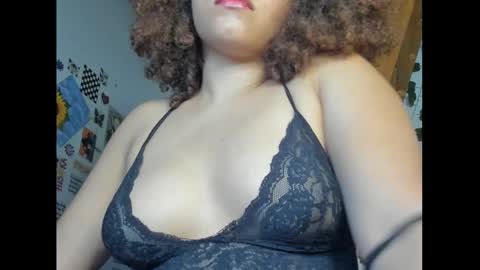 Snapshot of ada_gales_ chatting on February 9, 2025, 2:28 am  Isa  online show from February 9, 2025, 2:28 am