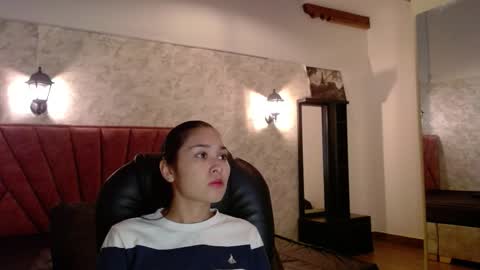 Adaira online show from November 18, 2025, 4:39 am