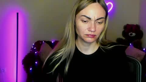 Snapshot of adalina_teacher chatting on April 18, 2026, 7:07 pm Adalina online show from April 18, 2026, 7:07 pm
