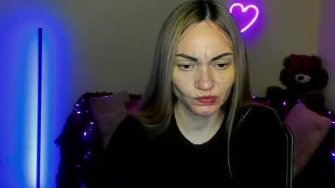 Snapshot of adalina_teacher chatting on April 19, 2026, 5:23 pm Adalina online show from April 19, 2026, 5:23 pm