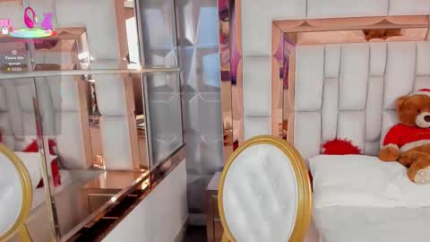 adalinarusell_ online show from December 19, 2025, 2:02 pm