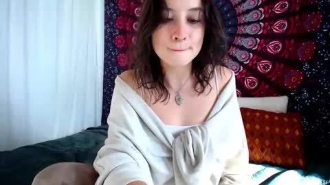 Adalyn online show from October 21, 2025, 12:17 pm