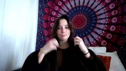 Adalyn online show from October 27, 2025, 7:23 am