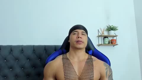 adam boss online show from January 10, 2026, 7:32 am