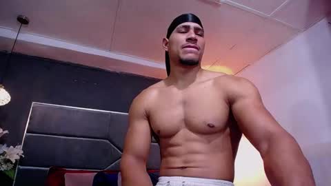 adam_fit19cm online show from September 23, 2025, 1:58 pm