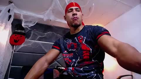 adam_fit19cm online show from November 1, 2025, 1:57 pm