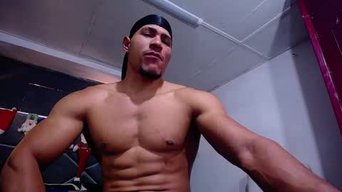 adam_fit19cm online show from December 22, 2025, 1:52 pm