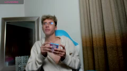 Snapshot of adam_foxs chatting on April 1, 2026, 11:57 pm Adam online show from April 1, 2026, 11:57 pm