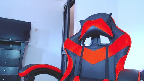 adam hot11 online show from December 21, 2025, 3:52 pm