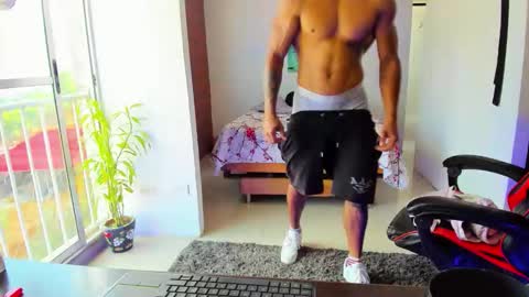 Adam Valencia online show from September 10, 2025, 1:33 pm