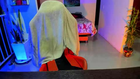 Adam Valencia online show from November 5, 2025, 4:12 am