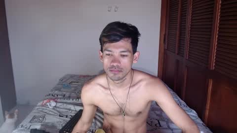 instagram  adam x256 online show from December 18, 2024, 9:29 pm