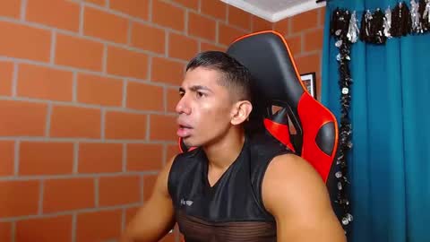 Adan Sin online show from December 4, 2024, 2:59 pm