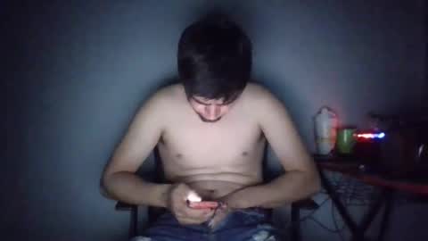 adanflores28 online show from December 21, 2025, 7:15 am