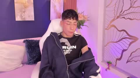 Adan  online show from June 17, 2026, 12:29 pm