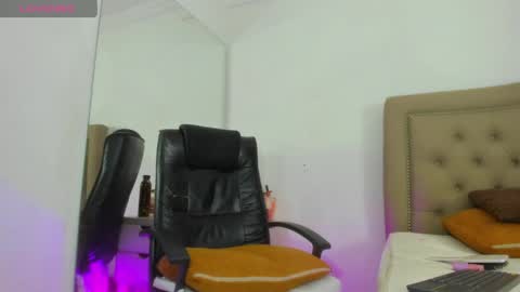 Adara Ferrara online show from April 27, 2026, 11:58 pm
