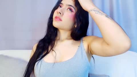  Adara Johnson  online show from November 17, 2025, 11:38 am