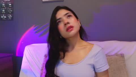 Snapshot of adara_johnson_ chatting on May 29, 2026, 11:41 am Adara Johnson online show from May 29, 2026, 11:41 am