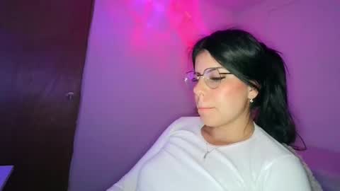 Adara online show from March 18, 2026, 2:04 am