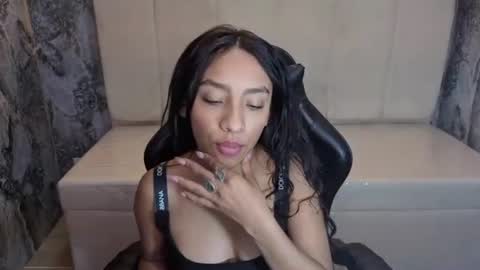 Snapshot of adarasuri_v chatting on June 27, 2026, 3:22 am Hi Stream 1000pm to 600am online show from June 27, 2026, 3:22 am