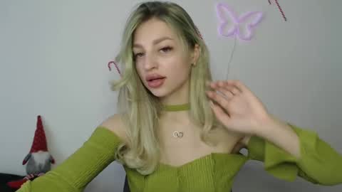 Snapshot of addie_collins chatting on December 20, 2024, 10:05 am Kristina online show from December 20, 2024, 10:05 am