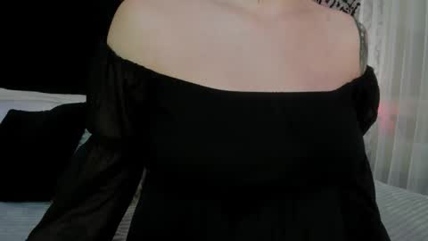 Snapshot of adeelinee chatting on September 26, 2025, 7:51 pm Ade online show from September 26, 2025, 7:51 pm