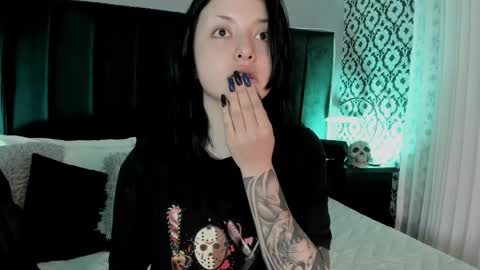 Snapshot of adeelinee chatting on May 20, 2026, 8:04 pm Ade online show from May 20, 2026, 8:04 pm