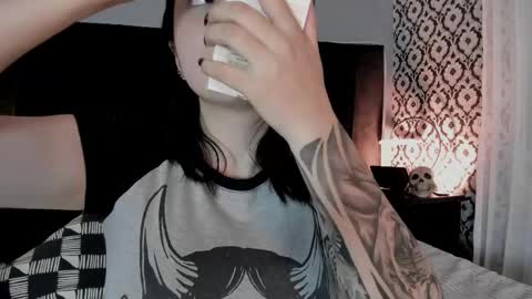 Snapshot of adeelinee chatting on May 26, 2026, 5:20 pm Ade online show from May 26, 2026, 5:20 pm