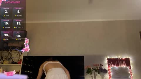 Snapshot of adel_evans chatting on March 13, 2026, 10:49 pm Adele online show from March 13, 2026, 10:49 pm