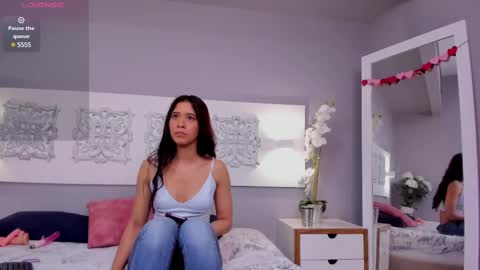 Adela Worsth online show from February 28, 2025, 6:52 pm