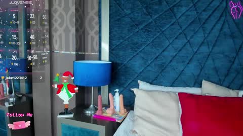 Adelaine online show from December 20, 2024, 7:44 am