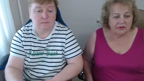 Snapshot of adelandsofia chatting on October 1, 2025, 1:50 pm AdelAndSofia online show from October 1, 2025, 1:50 pm