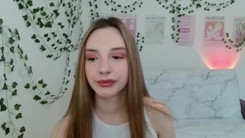 Snapshot of adele0_0 chatting on February 23, 2025, 12:16 pm Adele online show from February 23, 2025, 12:16 pm