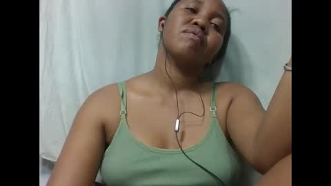 Snapshot of adelealy chatting on December 1, 2025, 7:57 am adelealy online show from December 1, 2025, 7:57 am