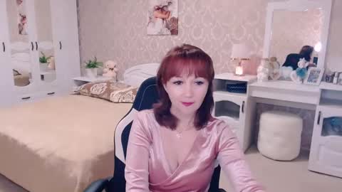 Snapshot of adelemoran chatting on December 1, 2024, 6:52 pm AdeleMoran online show from December 1, 2024, 6:52 pm