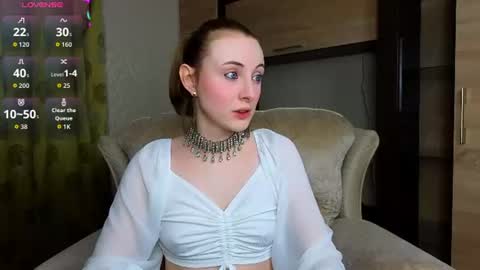 Snapshot of adelina_cowell chatting on July 3, 2026, 2:01 pm Adelina online show from July 3, 2026, 2:01 pm