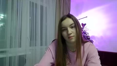 Snapshot of adelinee_sweet chatting on December 2, 2025, 2:45 pm adeline online show from December 2, 2025, 2:45 pm