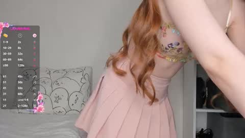 adelins_peach online show from December 20, 2025, 10:44 am