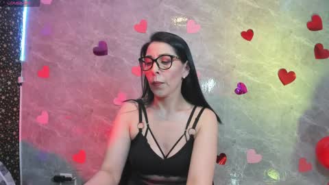 Adellelennoxx online show from June 2, 2026, 8:49 am