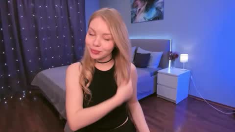 Snapshot of adelllovely chatting on November 23, 2025, 11:32 am adelllovely online show from November 23, 2025, 11:32 am