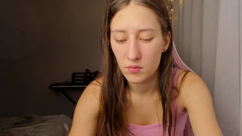 Adell online show from December 10, 2024, 10:37 pm