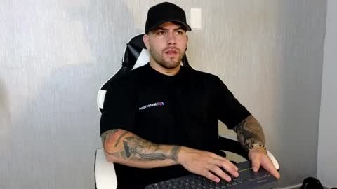 Ades online show from September 22, 2025, 11:45 am