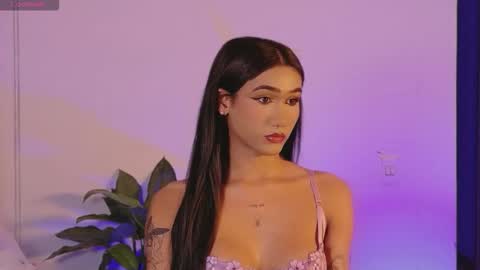 Isabellafirst online show from October 6, 2025, 10:40 pm